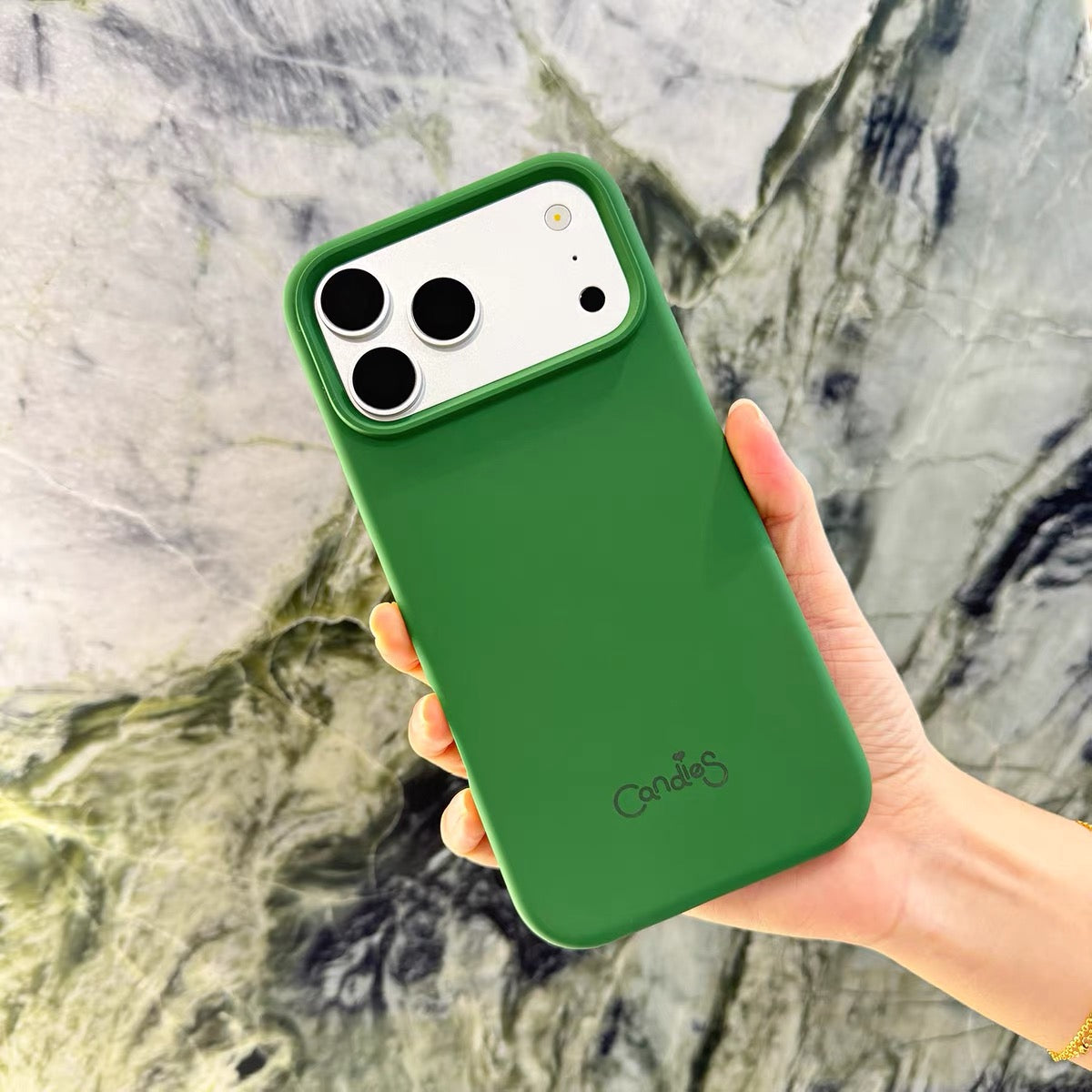 iPhone 18 Pro Max Liquid Silicone MagSafe Case (Kelly Green)